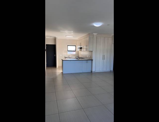 3 BEDROOM APARTMENT TO LET IN PARKLANDS